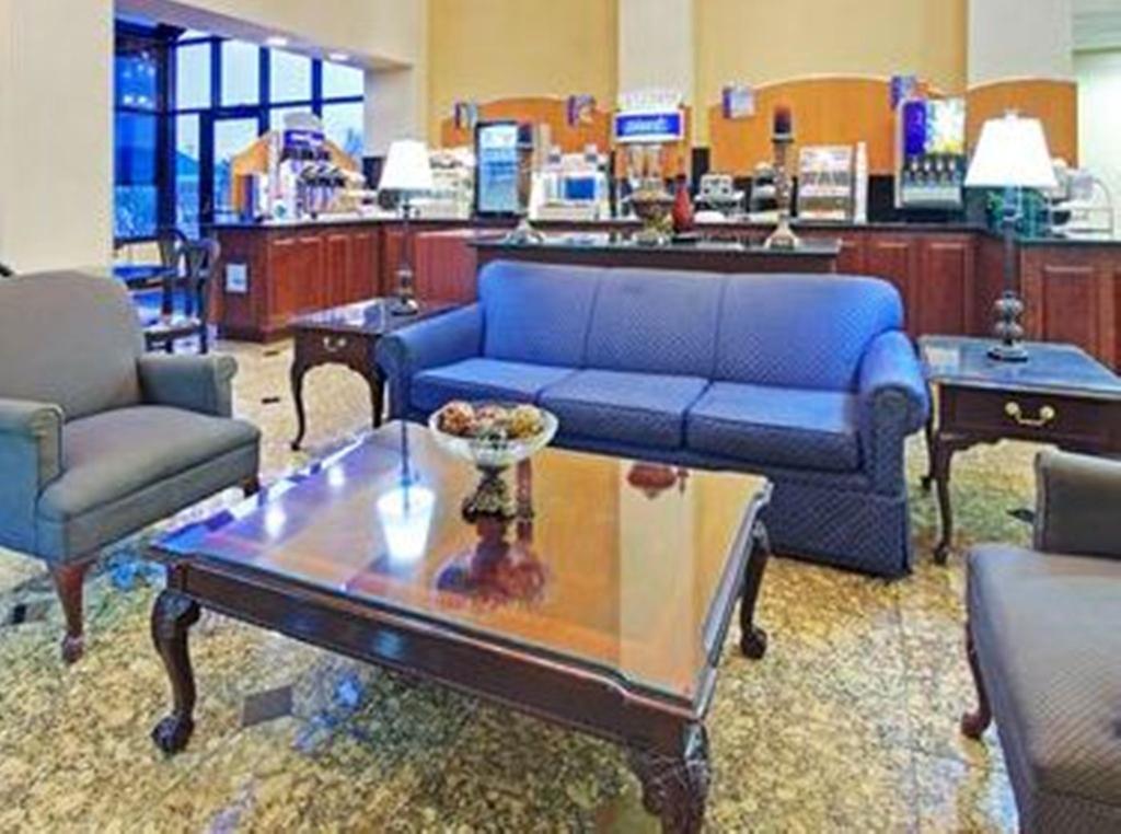Southaven Inn Express - Memphis International Airport/Graceland Restaurant photo